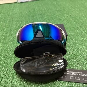 Oakley Prizm Sapphire Sunglasses with Case